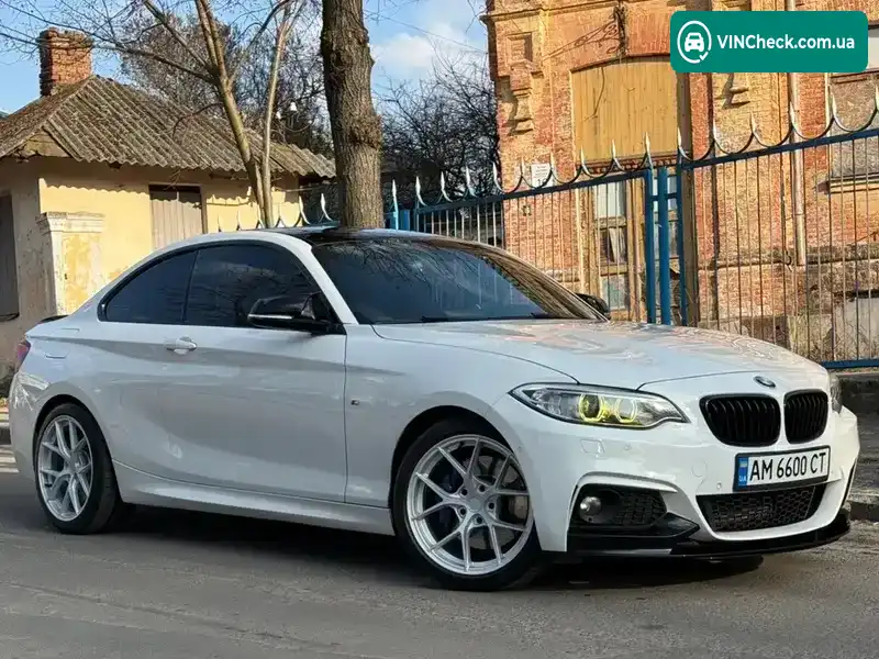 BMW 2 Series 2014, фото з оголошення 1 з 21, VIN WBA1H11080V260423