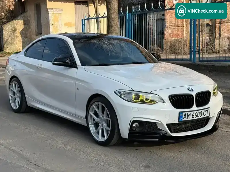 BMW 2 Series 2014, фото з оголошення 2 з 21, VIN WBA1H11080V260423