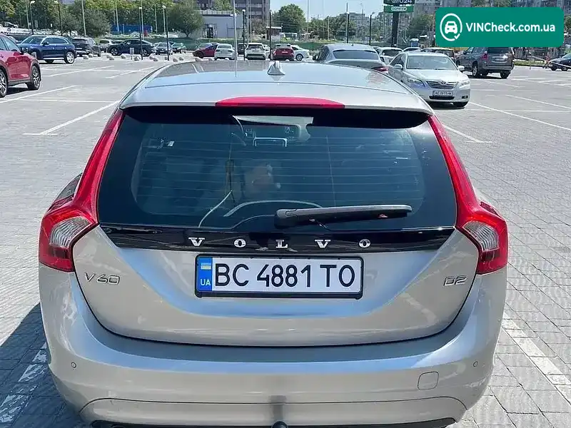 Volvo V60 2013, фото з оголошення 2 з 18, VIN YV1FW84ABE1186228