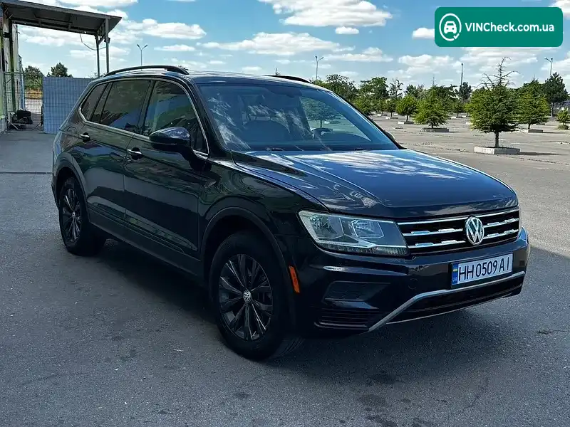 Volkswagen Tiguan 2019, фото з оголошення 1 з 8, VIN 3VV2B7AX5KM074331