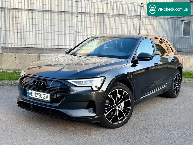 Audi e-tron 2019, фото з оголошення 1 з 19, VIN WAUZZZGE3KB015938