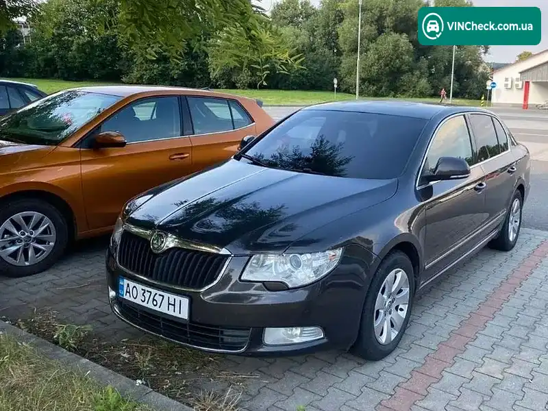 Skoda Superb 2009, фото з оголошення 1 з 20, VIN TMBAE73T499028204