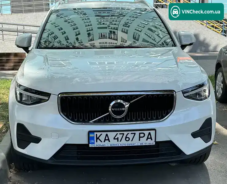 Volvo XC40 2022, фото з оголошення 1 з 12, VIN YV4L12UV8P2951098