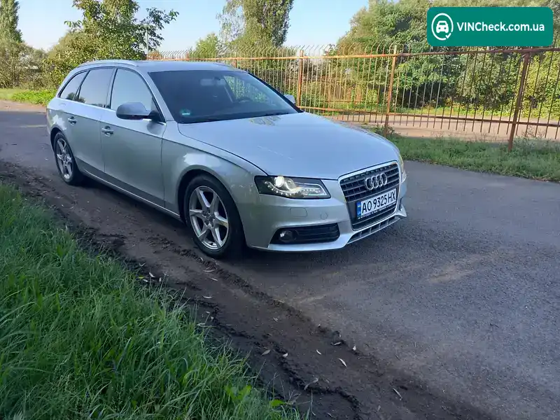 Audi A4 2010, фото з оголошення 2 з 17, VIN WAUZZZ8K4AA173391