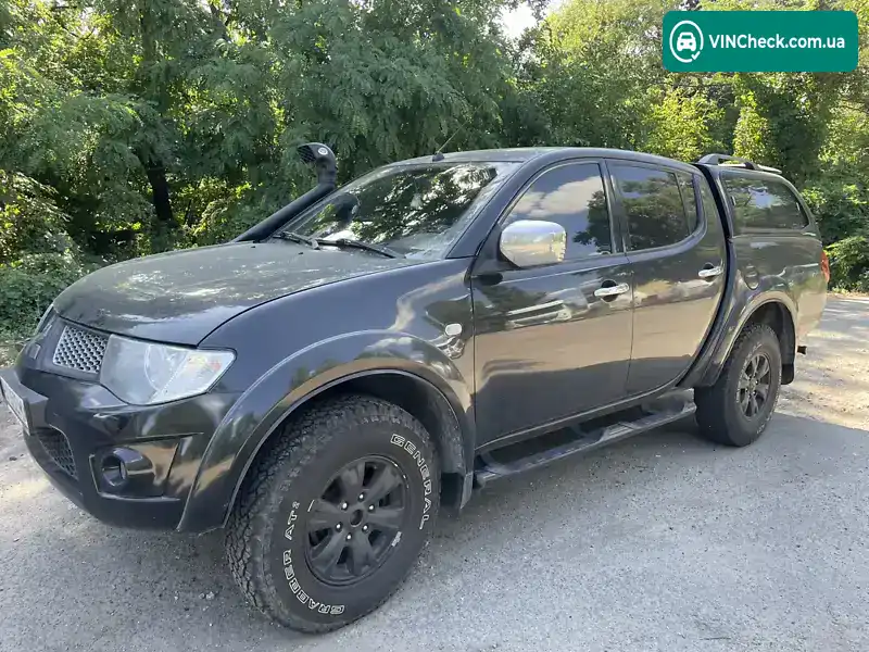 Mitsubishi L 200 2011, фото з оголошення 2 з 15, VIN MMCJNKB40BDZ34563