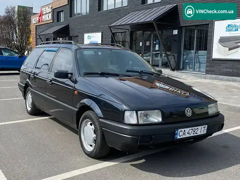 Volkswagen Passat 1993, фото з оголошення 2 з 13, VIN WVWZZZ31ZPE185875