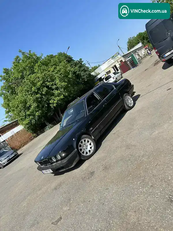 BMW 7 Series 1988, фото з оголошення 1 з 7, VIN WBAGB410003152886