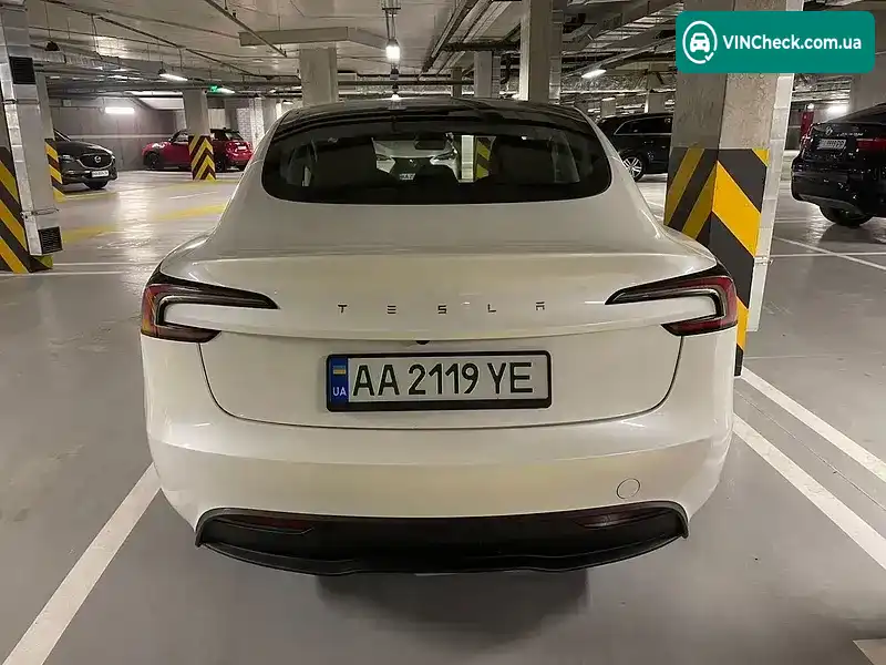 Tesla Model 3 2024, фото з оголошення 2 з 5, VIN 5YJ3E1EA1RF739611