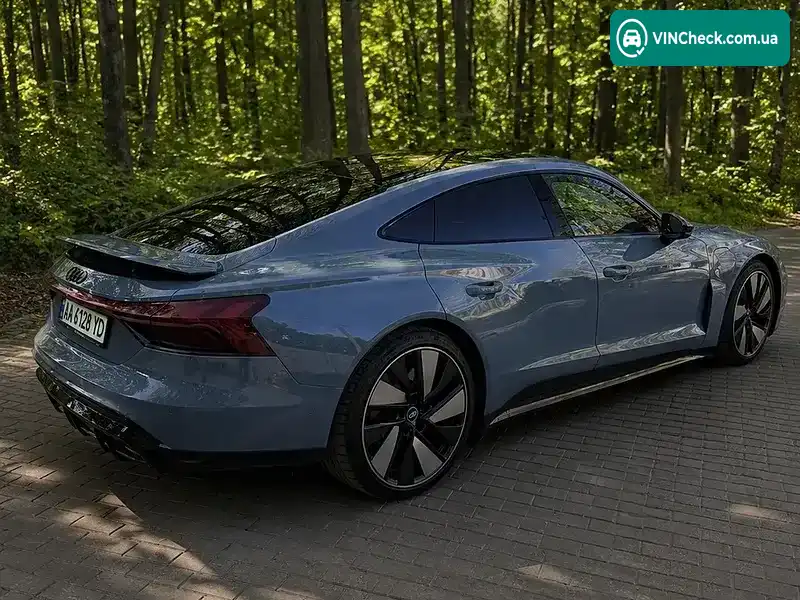 Audi e-tron GT 2021, фото з оголошення 2 з 12, VIN WAUZZZFW1N7000274
