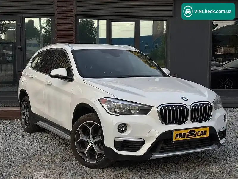 BMW X1 2018, фото з оголошення 2 з 20, VIN WBXHU7C30J3H42992