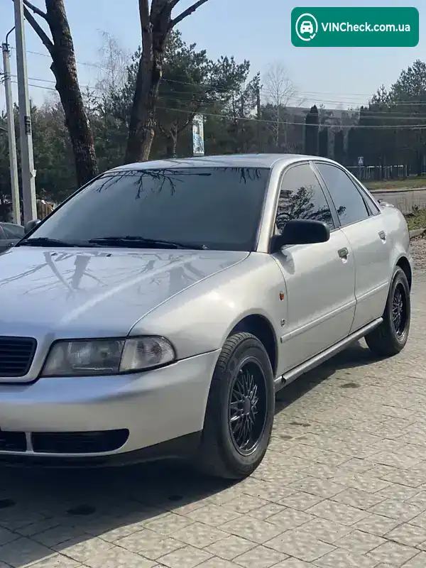 Audi A4 1996, фото з оголошення 2 з 20, VIN WAUZZZ8DZTA025544