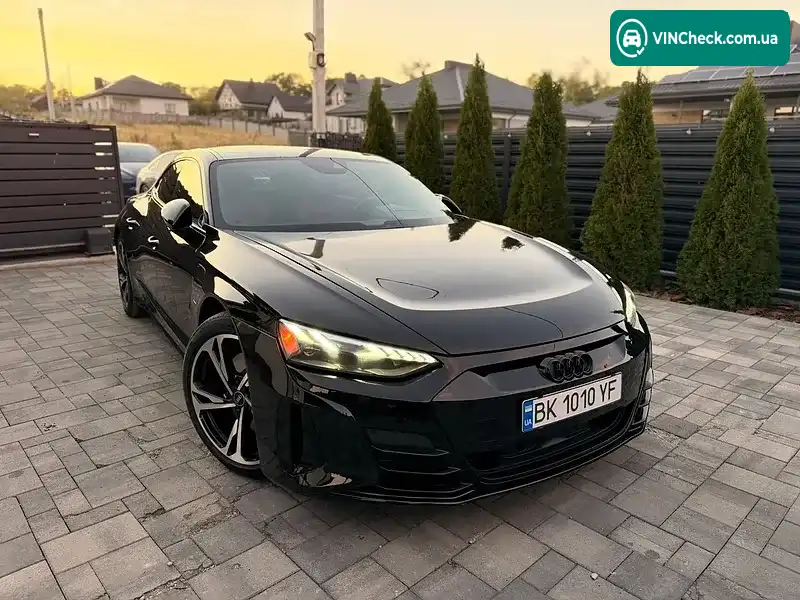 Audi e-tron GT 2023, фото з оголошення 2 з 20, VIN WAUCJBFW7R7002685