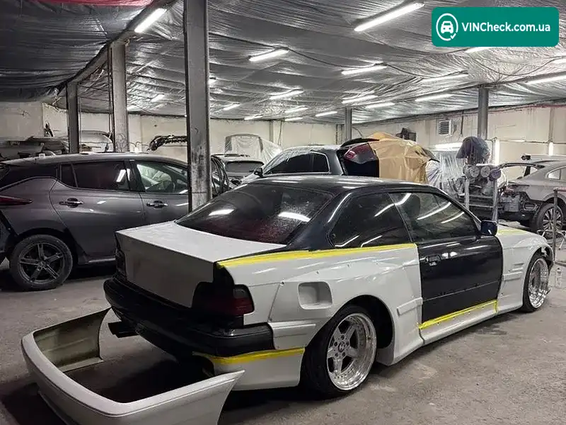 BMW 3 Series 1994, фото з оголошення 2 з 3, VIN WBABF61050EP32391