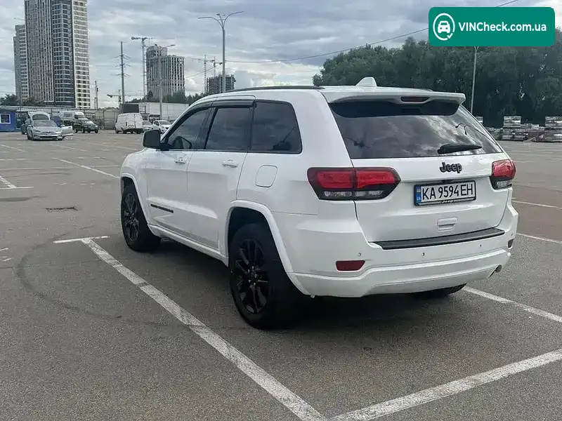 Jeep Grand Cherokee 2022, фото з оголошення 2 з 20, VIN 1C4RJEAG8NC155575