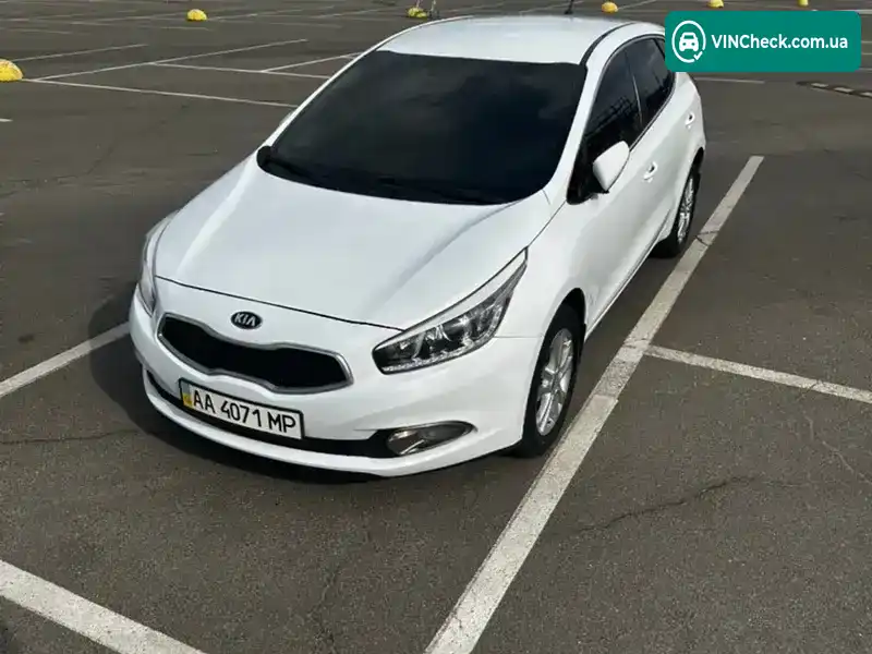 Kia Ceed 2015, фото з оголошення 2 з 17, VIN U5YHN516BFL188423