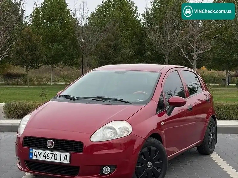 Fiat Grande Punto 2010, фото з оголошення 2 з 11, VIN ZFA19900001726160