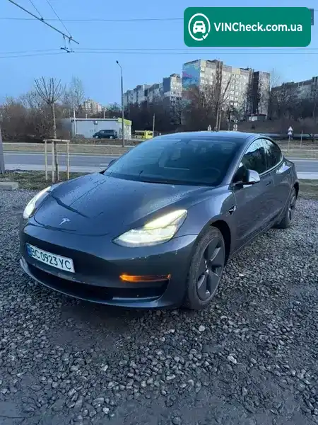 Tesla Model 3 2023, фото з оголошення 2 з 13, VIN 5YJ3E1EA5PF474382