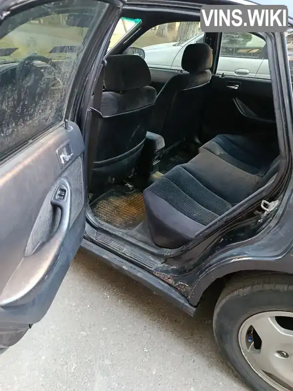 Honda Accord 1993, фото з оголошення 2 з 10, VIN SHHCC75500U011736