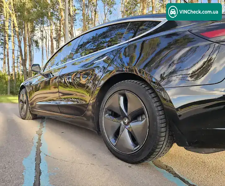 Tesla Model 3 2019, фото з оголошення 2 з 21, VIN 5YJ3E1EAXKF306794