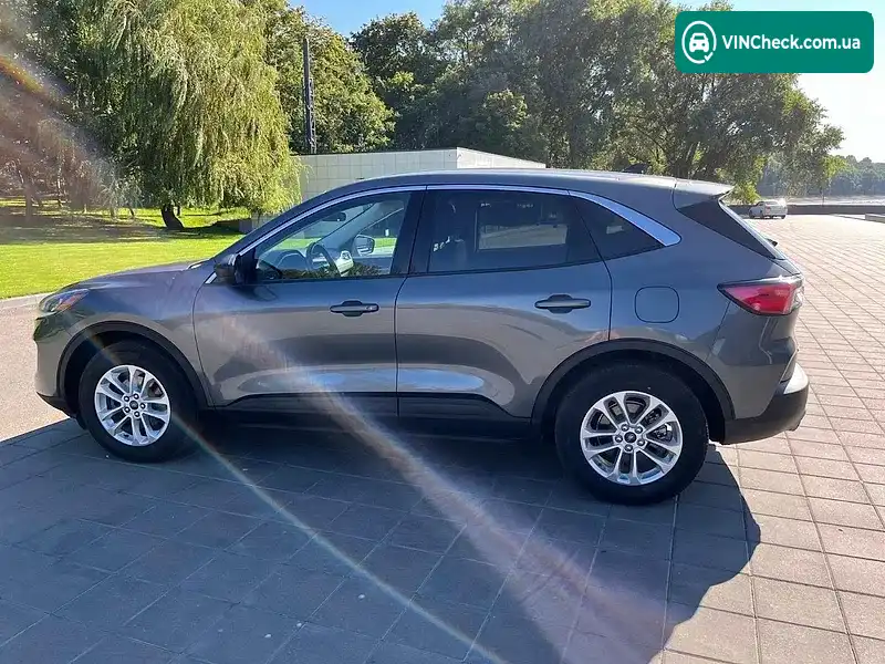 Ford Escape 2022, фото з оголошення 1 з 15, VIN 1FMCU0G64NUB09973
