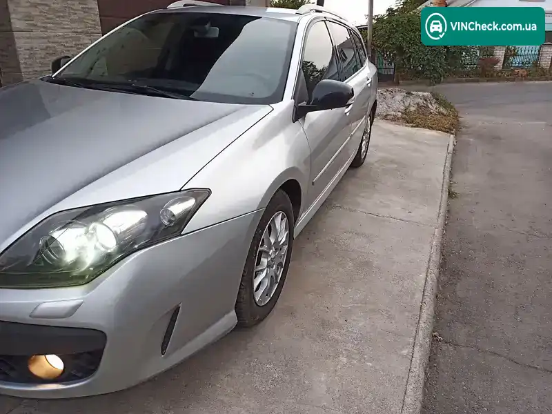 Renault Laguna 2010, фото з оголошення 2 з 20, VIN VF1KT1R0643000140