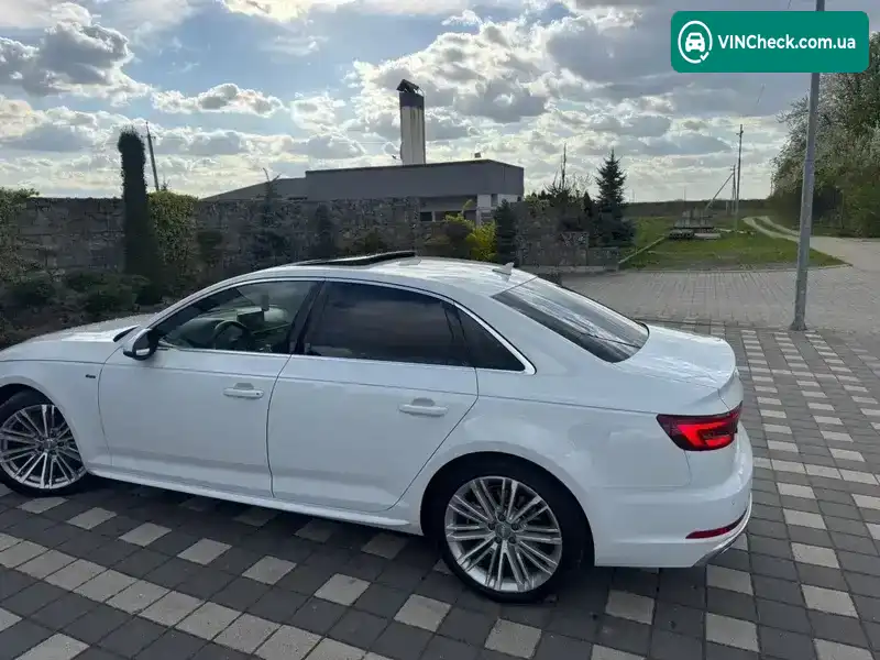 Audi A4 2018, фото з оголошення 2 з 21, VIN WAUENAF40KN001871