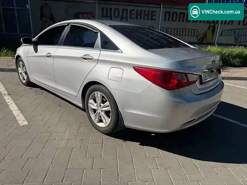 Hyundai Sonata 2011, фото з оголошення 2 з 9, VIN KMHEB41CBBA211216