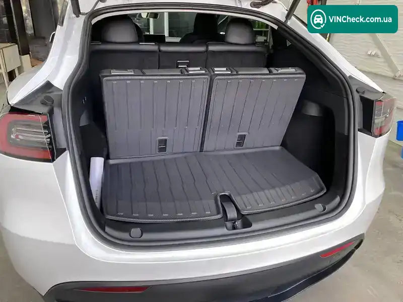 Tesla Model Y 2023, фото з оголошення 1 з 21, VIN 7SAYGAEEXPF894323