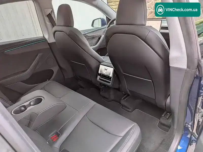 Tesla Model Y 2025, фото з оголошення 2 з 17, VIN 7SAYGDED8TA419611