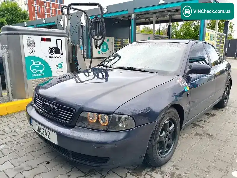 Audi A4 1998, фото з оголошення 2 з 20, VIN WAUZZZ8DZWA013578