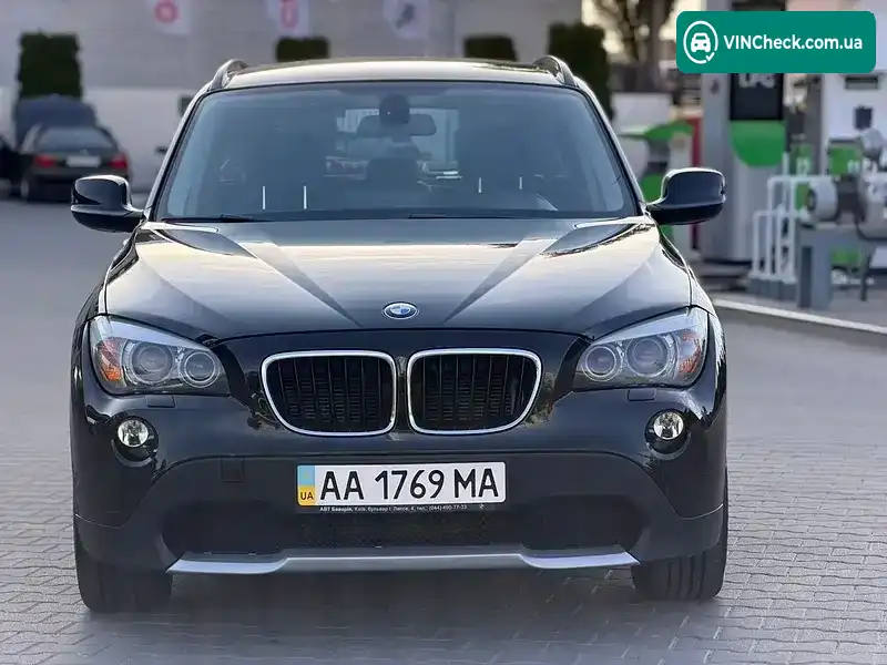 BMW X1 2012, фото з оголошення 2 з 20, VIN WBAVL31000VS09218
