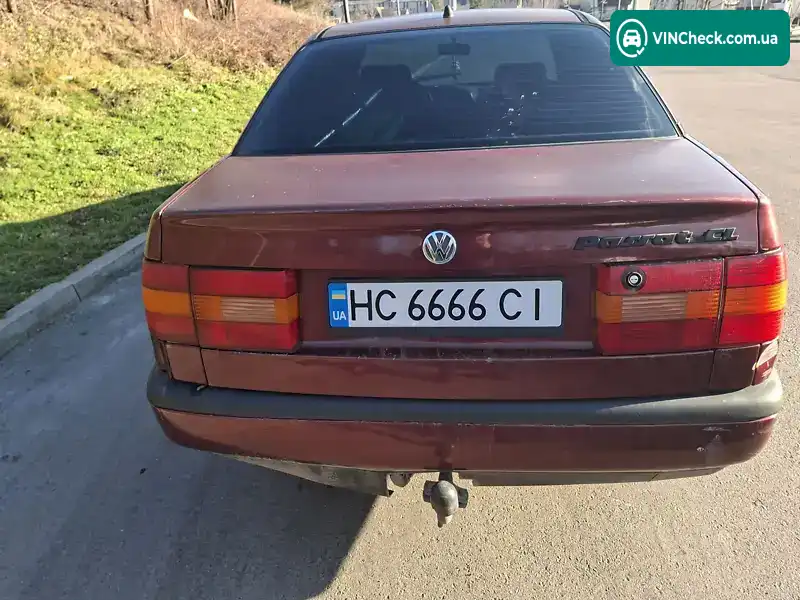 Volkswagen Passat 1994, фото з оголошення 2 з 9, VIN WVWZZZ3AZRB078351