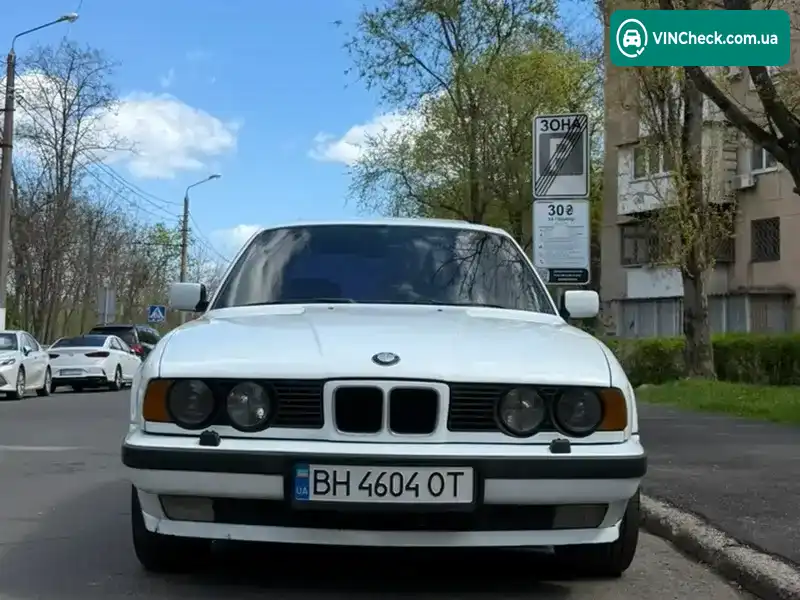 BMW 5 Series 1993, фото з оголошення 2 з 10, VIN WBAHD51040BG54443