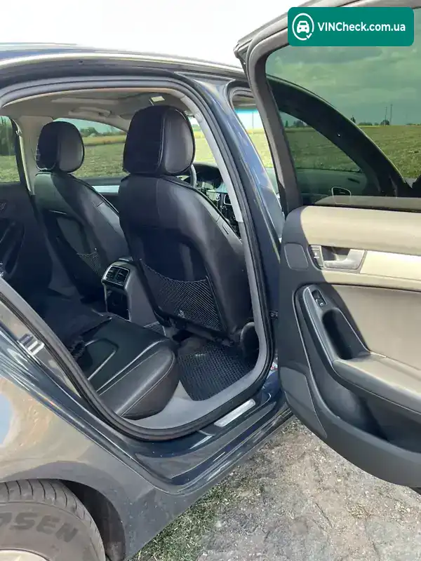 Audi A4 2010, фото з оголошення 2 з 18, VIN WAUFFAFL5BN032414