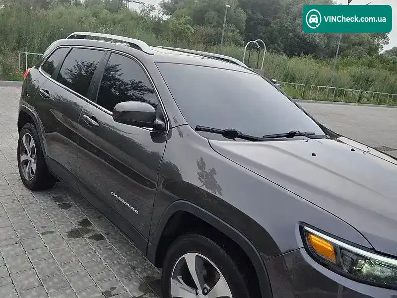 Jeep Cherokee 2019, фото з оголошення 2 з 17, VIN 1C4PJMDX4KD372625