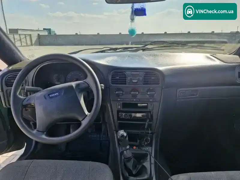Volvo V40 1999, фото з оголошення 2 з 12, VIN YV1VW7313YF434697