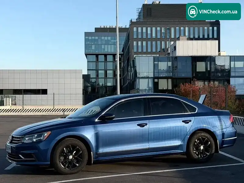 Volkswagen Passat 2017, фото з оголошення 2 з 13, VIN 1VWAT7A39HC065062