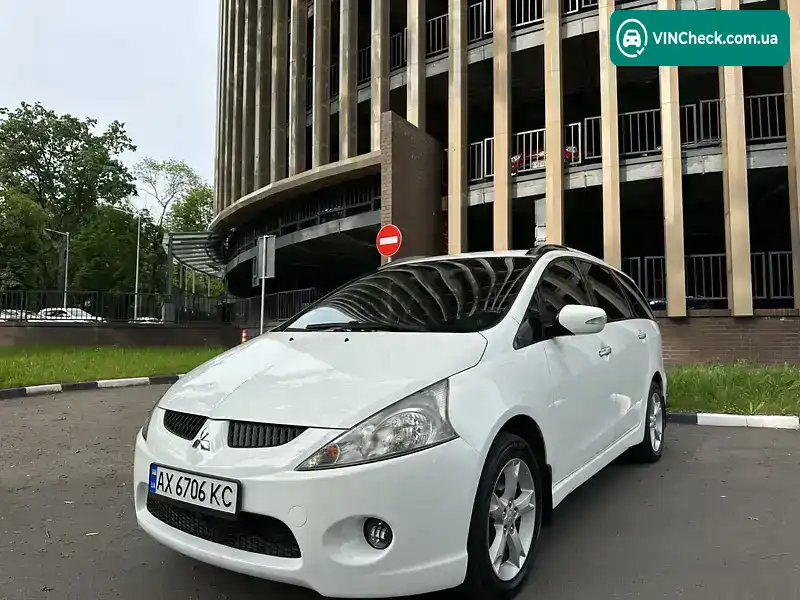 Mitsubishi Grandis 2008, фото з оголошення 2 з 20, VIN JMBLRNA4W8Z002132