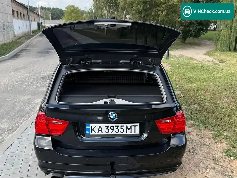 BMW 3 Series 2008, фото з оголошення 2 з 20, VIN WBAUS31040A520009
