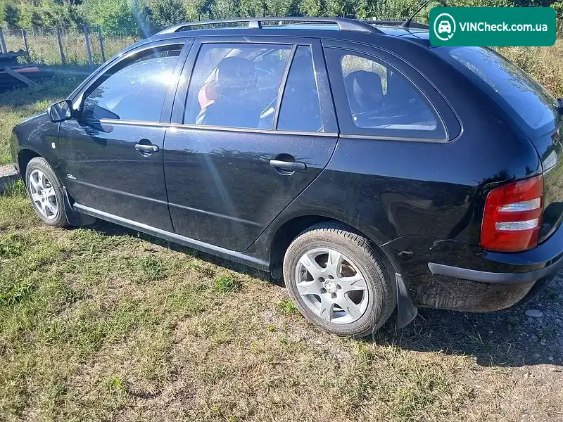 Skoda Fabia 2004, фото з оголошення 2 з 8, VIN TMBJY46Y444013107
