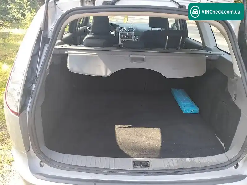 Ford Focus 2010, фото з оголошення 2 з 8, VIN WF0SXXGCDSAY65484