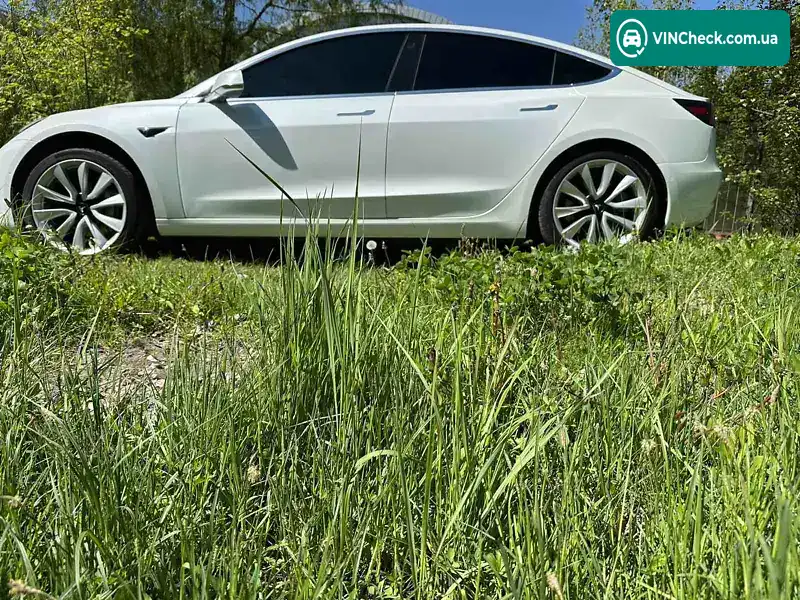Tesla Model 3 2019, фото з оголошення 2 з 20, VIN 5YJ3E1EB9KF392513
