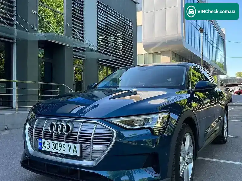 Audi e-tron 2019, фото з оголошення 1 з 20, VIN WAUZZZGE7KB019197