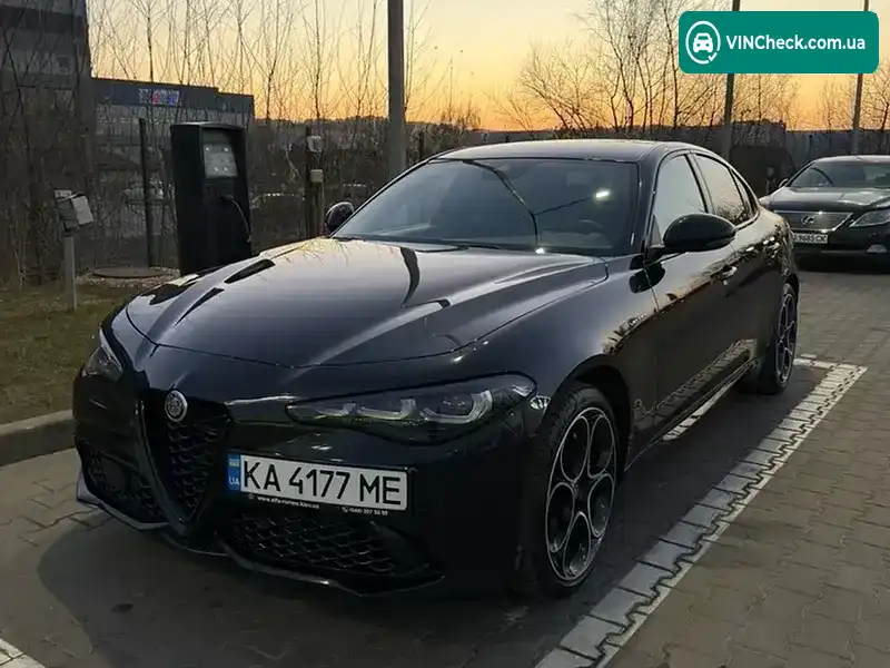 Alfa Romeo Giulia 2023, фото з оголошення 1 з 18, VIN ZAREAFDN4P7684022