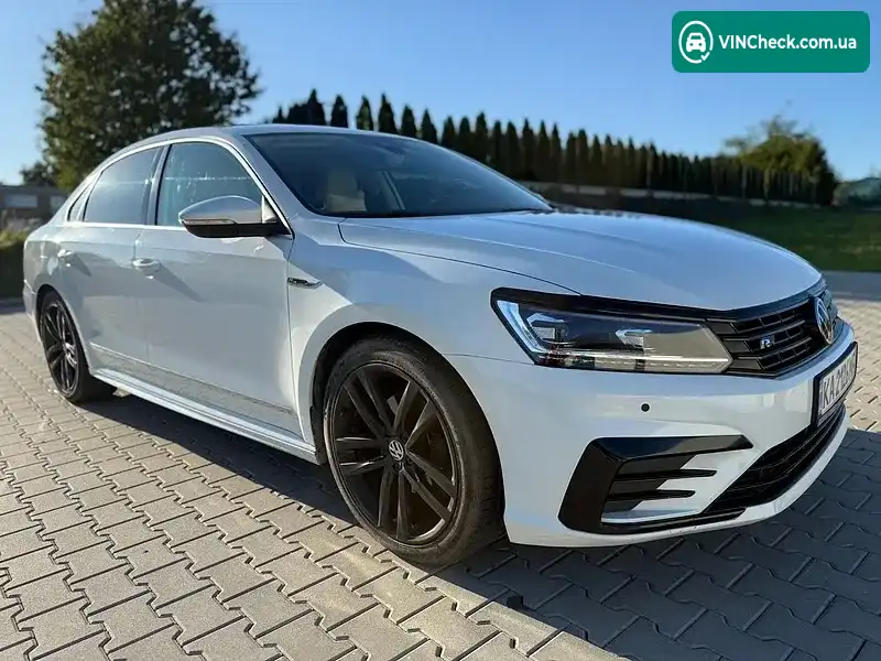 Volkswagen Passat 2018, фото з оголошення 1 з 20, VIN 1VWMA7A36KC008702