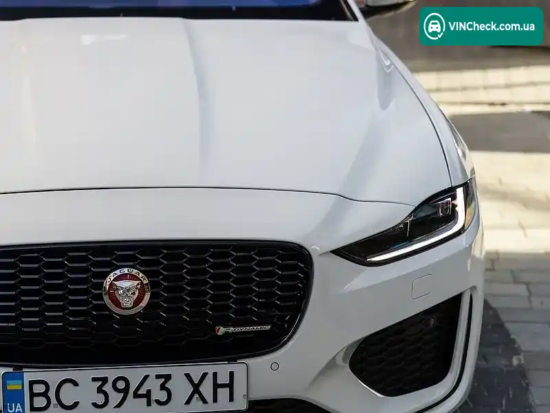 Jaguar XE 2020, фото з оголошення 2 з 20, VIN SAJAT4GXXLCP63752