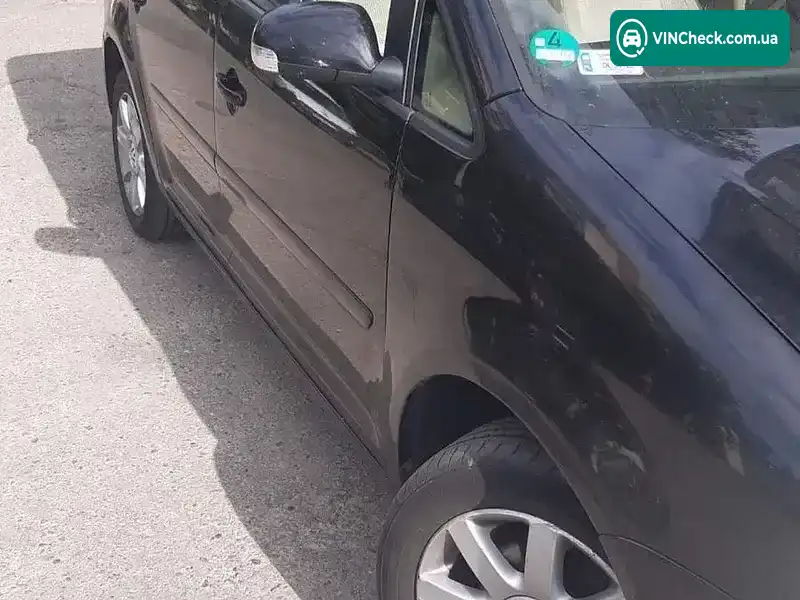 Volkswagen Touran 2004, фото з оголошення 1 з 13, VIN WVGZZZ1TZ5W025181