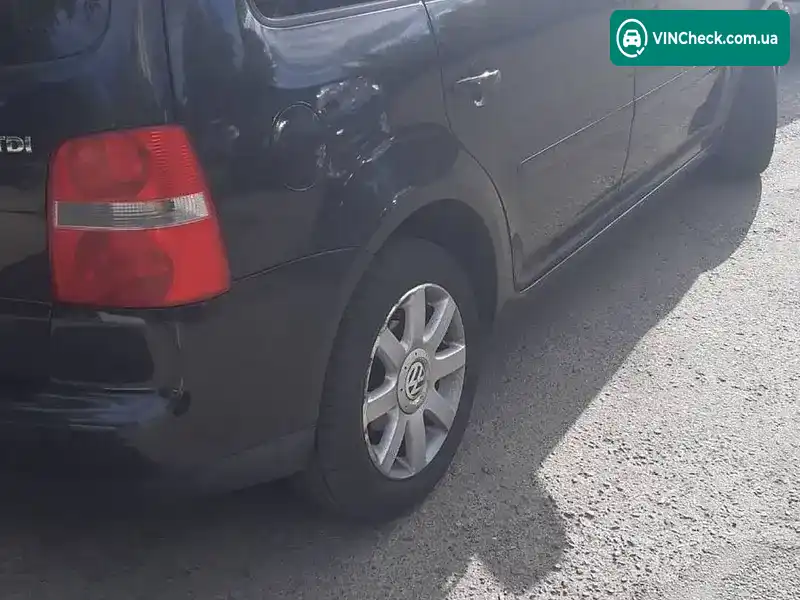 Volkswagen Touran 2004, фото з оголошення 2 з 13, VIN WVGZZZ1TZ5W025181