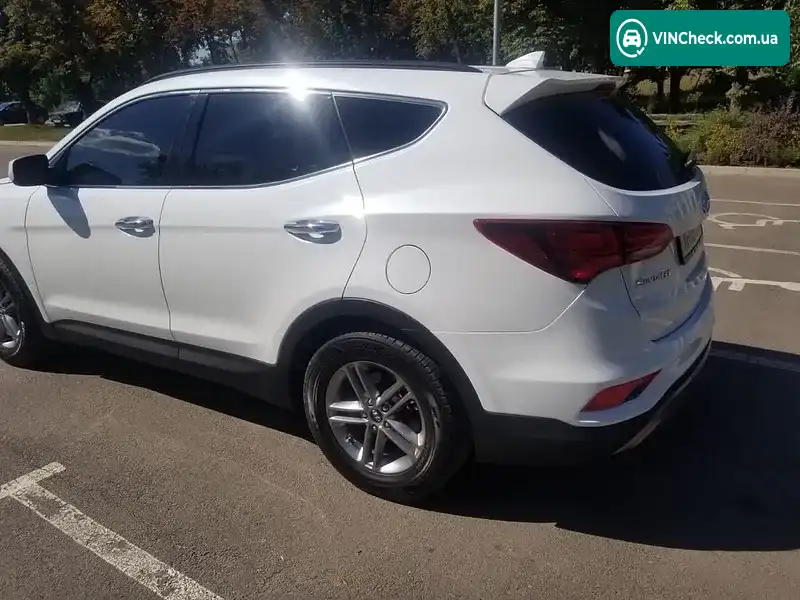 Hyundai Santa FE 2016, фото з оголошення 2 з 18, VIN 5XYZU3LB9HG397045