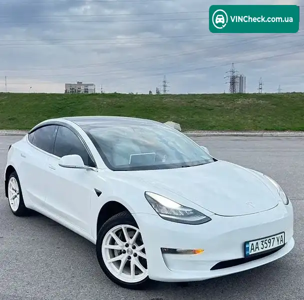 Tesla Model 3 2018, фото з оголошення 1 з 20, VIN 5YJ3E1EA9JF168860